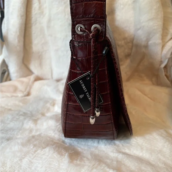 Brown Crocodile Embossed Leather Shoulder Bag - Picture 8 of 12